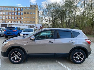 Nissan Qashqai, 2012г., передний привод, механика