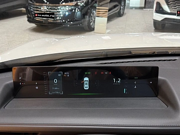 Changan Lamore, 2024г., передний привод, робот