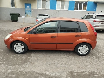 Ford Fiesta, 2004г, передний привод, робот