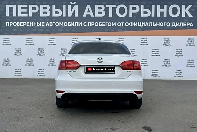 Volkswagen Jetta, 2013г., передний привод, автомат