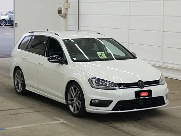 Volkswagen Golf, 2015г, передний привод, робот