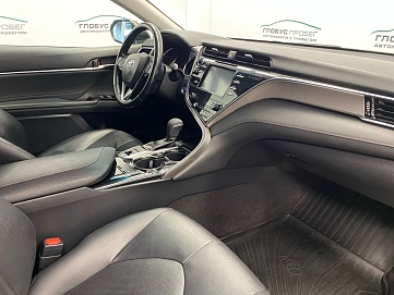 Toyota Camry, 2018г., передний привод, автомат