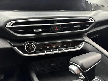 Changan Eado Plus, 2023г., передний привод, робот