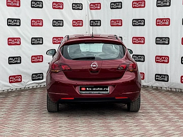 Opel Astra, 2011г., передний привод, автомат
