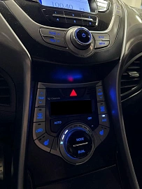 Hyundai Elantra, 2012г., передний привод, автомат