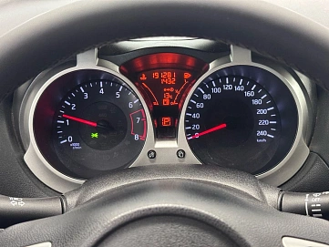 Nissan Juke, 2011г., полный привод, вариатор