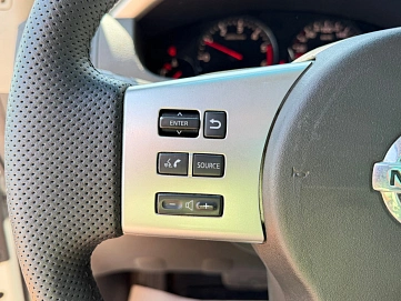 Nissan Pathfinder, 2012г., полный привод, автомат
