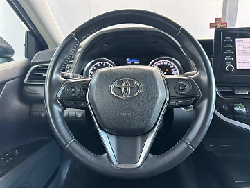 Toyota Camry, 2021г., передний привод, автомат