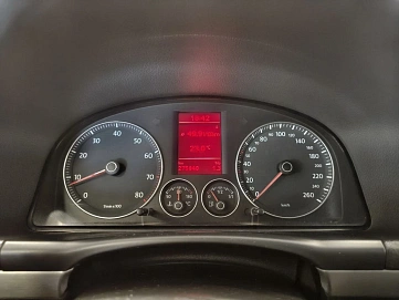 Volkswagen Touran, 2007г., передний привод, механика