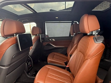 BMW X7, 2022г., передний привод, автомат