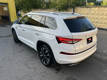 Skoda Kodiaq, 2023г, передний привод, робот