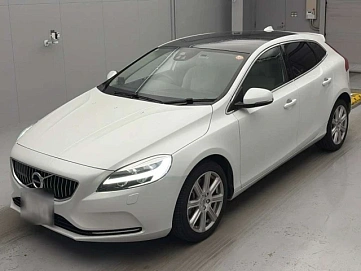 Volvo V40, 2020г, передний привод, автомат
