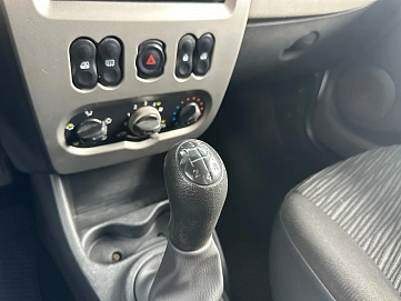 Renault Logan, 2011г., передний привод, механика