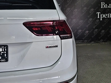 Volkswagen Tiguan, 2018г., полный привод, робот
