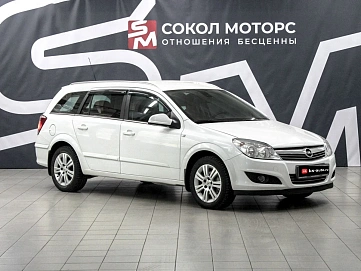 Opel Astra, 2011г., передний привод, робот
