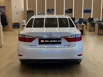 Lexus ES, 2014г., передний привод, автомат