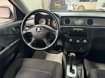Mitsubishi Outlander, 2004г., полный привод, автомат
