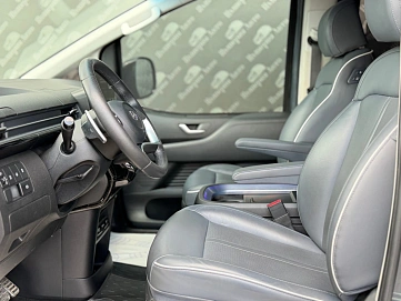Hyundai Staria, 2022г., передний привод, автомат