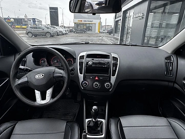 Kia Ceed, 2010г., передний привод, механика