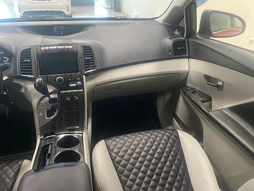 Toyota Venza, 2010г., полный привод, автомат