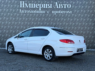 Peugeot 408, 2013г., передний привод, механика