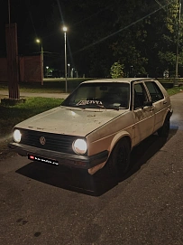 Volkswagen Golf, 1984г, передний привод, механика