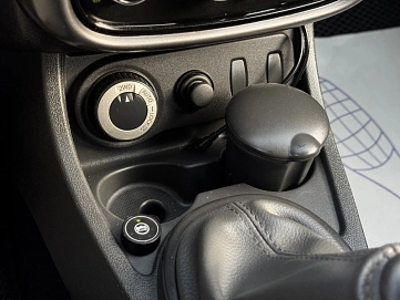 Renault Duster, 2012г., полный привод, механика