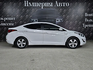 Hyundai Elantra, 2015г., передний привод, автомат