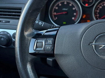 Opel Astra, 2008г., передний привод, автомат