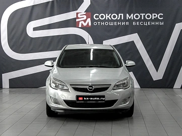 Opel Astra, 2010г., передний привод, автомат