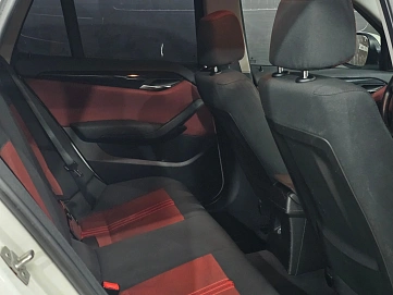 BMW X1, 2012г., задний привод, автомат