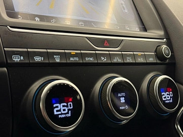 Jaguar E-Pace, 2018г., полный привод, автомат