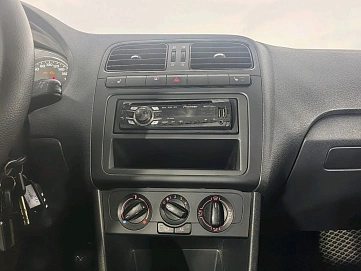 Volkswagen Polo, 2011г., передний привод, механика