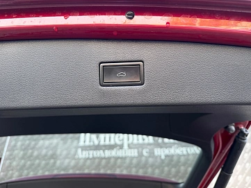 Volkswagen Tiguan, 2018г., полный привод, автомат