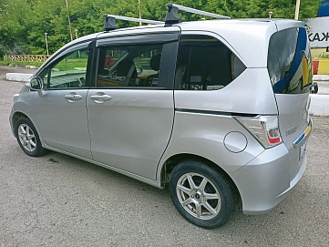 Honda Freed, 2012г., передний привод, вариатор