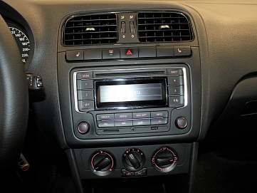 Volkswagen Polo, 2014г., передний привод, автомат