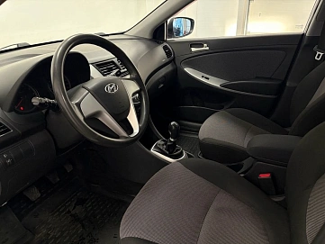 Hyundai Solaris, 2011г., передний привод, механика