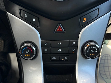 Chevrolet Cruze, 2014г., передний привод, механика