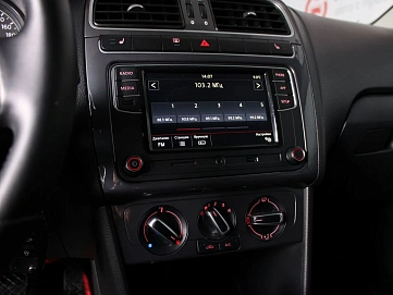 Volkswagen Polo, 2019г., передний привод, автомат
