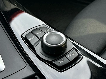 BMW 3 серии, 2018г., задний привод, автомат
