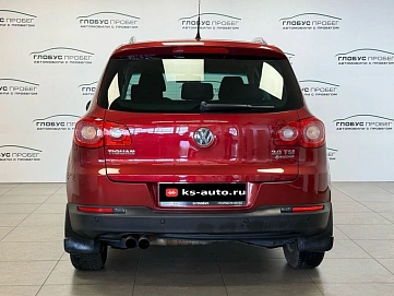 Volkswagen Tiguan, 2011г., полный привод, автомат
