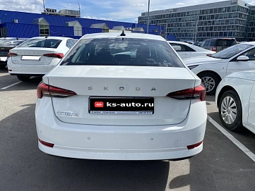Skoda Octavia, 2021г., передний привод, автомат