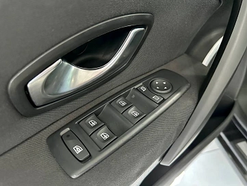 Renault Megane, 2010г., передний привод, механика