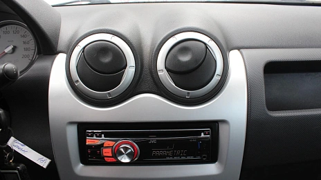 Renault Logan, 2011г., передний привод, механика