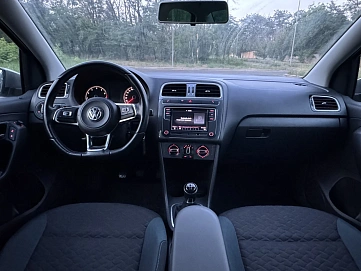 Volkswagen Polo, 2019г., передний привод, механика