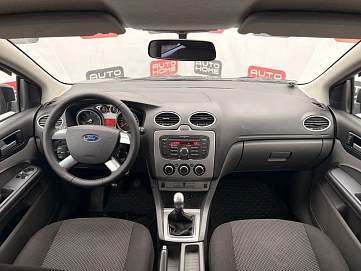 Ford Focus, 2010г., передний привод, механика