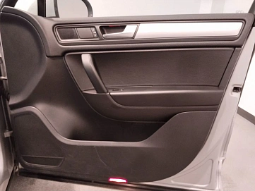 Volkswagen Touareg, 2013г., полный привод, автомат