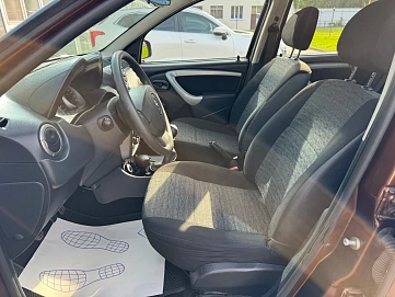 Renault Duster, 2012г., полный привод, механика