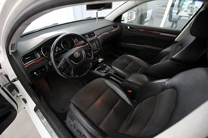 Skoda Superb, 2012г., передний привод, автомат