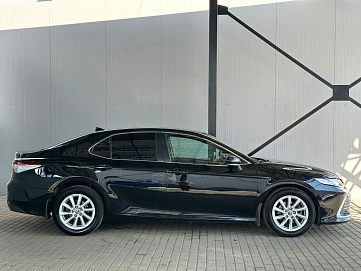 Toyota Camry, 2021г., передний привод, автомат